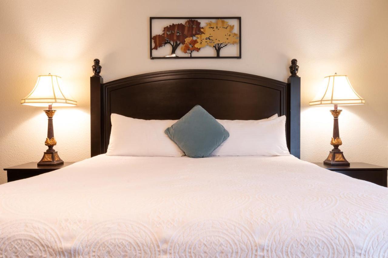 Two-Bedroom Suite